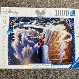 Ravensburger Disney Collector's Edition Puzzle with Blue and Yellow